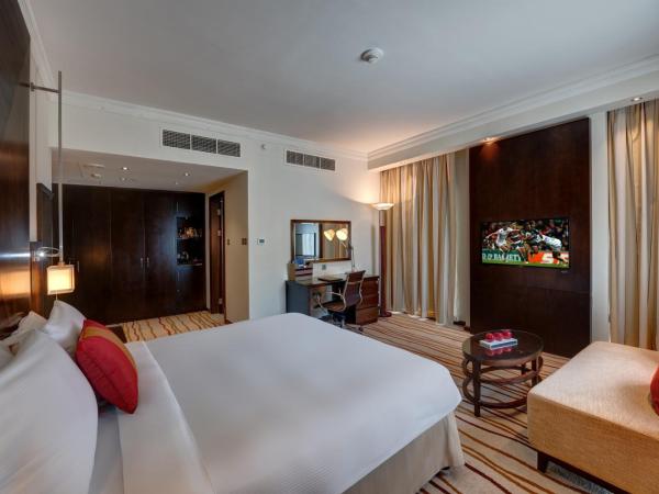 Media Rotana Dubai : photo 7 de la chambre chambre - lit king-size
