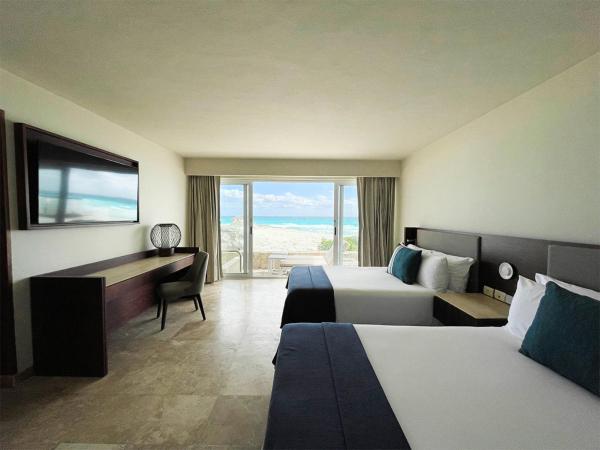 The Villas Cancun by Grand Park Royal - All Inclusive : photo 5 de la chambre villa jr suite pool ocean front