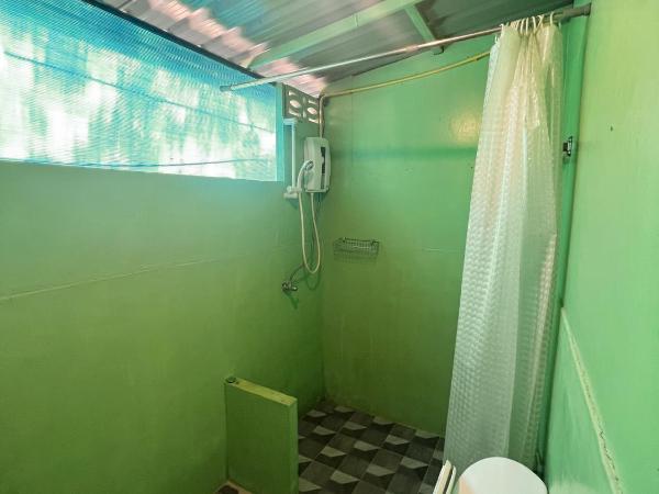 LONELY GROOVE : photo 8 de la chambre chambre double avec salle de bains privative