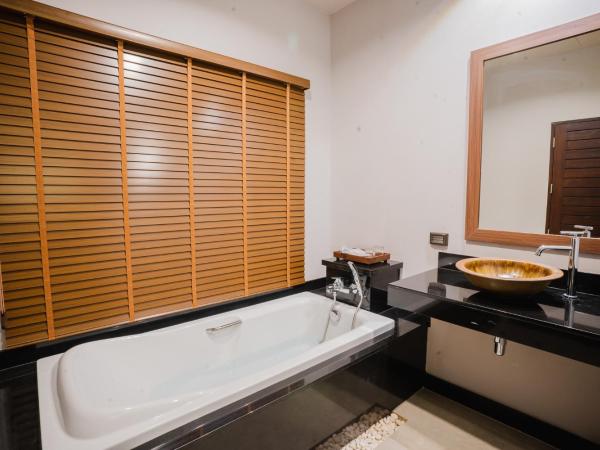 Malabar Pool Villa Phuket : photo 4 de la chambre villa avec piscine privée