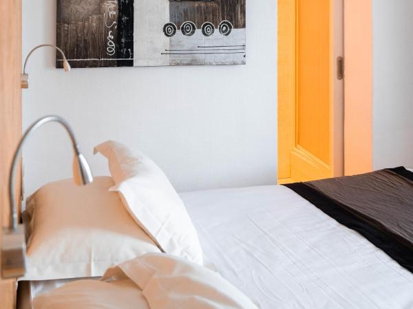 The Originals Boutique, Hôtel du Pont Roupt, Mende : photo 3 de la chambre chambre double standard avec douche