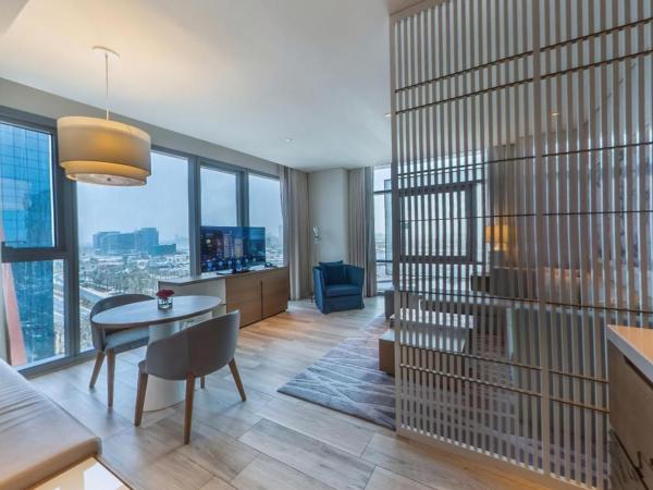 Al Bandar Rotana - Dubai Creek : photo 3 de la chambre suite 1 chambre - vue sur crique 