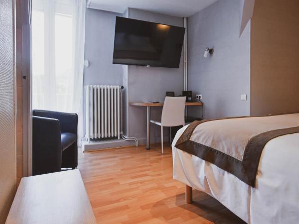 The Originals Boutique, Hôtel du Pont Roupt, Mende : photo 3 de la chambre chambre double supérieure