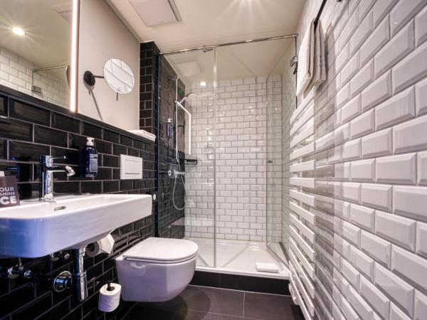 NYCE Hotel Dortmund Thier Galerie : photo 6 de la chambre chambre lit king-size standard