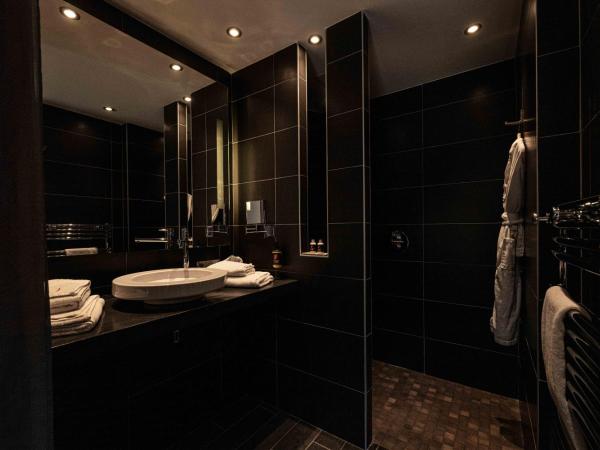 Hôtel Le Parc - La Table de Franck Putelat : photo 3 de la chambre suite junior avec bain à remous extérieur privatif