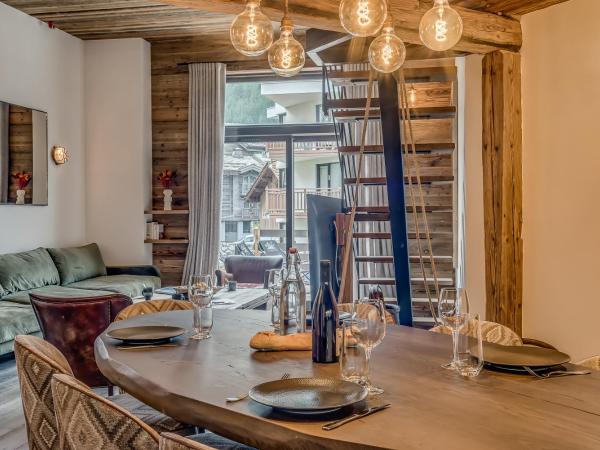 Hotel & Spa Le Val d'Isère : photo 5 de la chambre appartement 2 chambres avec mezzanine ouverte - 7 adultes