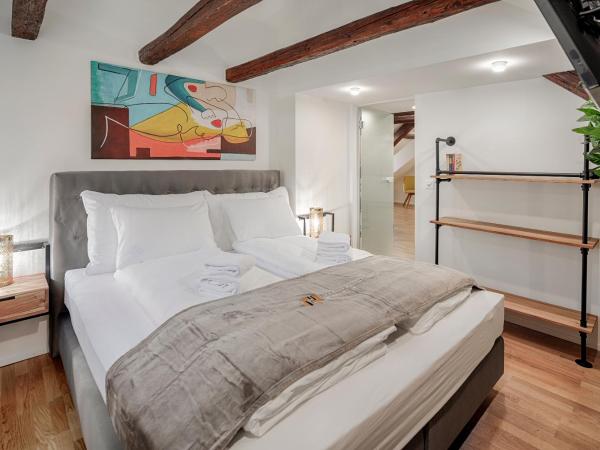 EH Apartments Jupiter : photo 2 de la chambre suite - vue sur ville