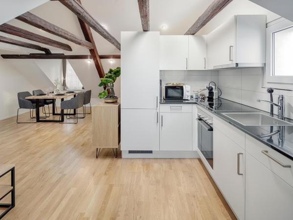 EH Apartments Jupiter : photo 3 de la chambre suite - vue sur ville