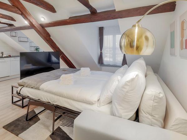 EH Apartments Jupiter : photo 6 de la chambre suite - vue sur ville