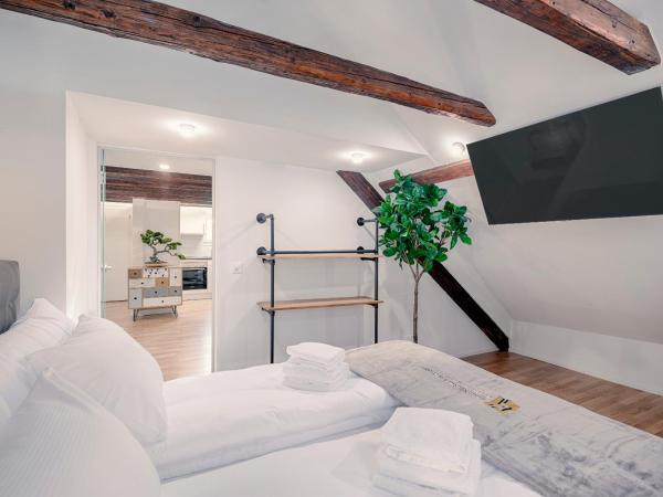 EH Apartments Jupiter : photo 4 de la chambre suite - vue sur ville