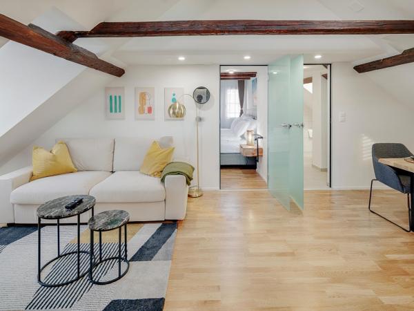 EH Apartments Jupiter : photo 9 de la chambre suite - vue sur ville