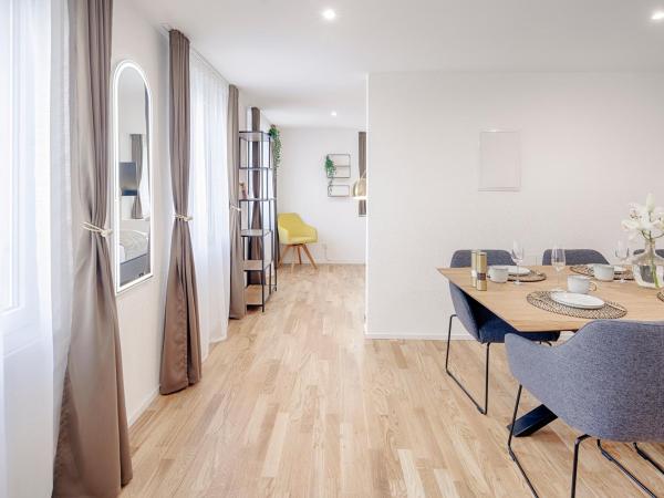 EH Apartments Jupiter : photo 2 de la chambre suite familiale