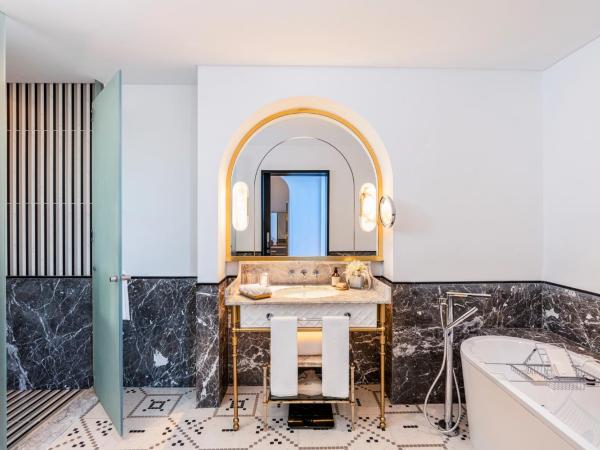 Fairmont La Marina Rabat Sale Hotel And Residences : photo 7 de la chambre chambre deluxe avec 2 lits queen-size et balcon