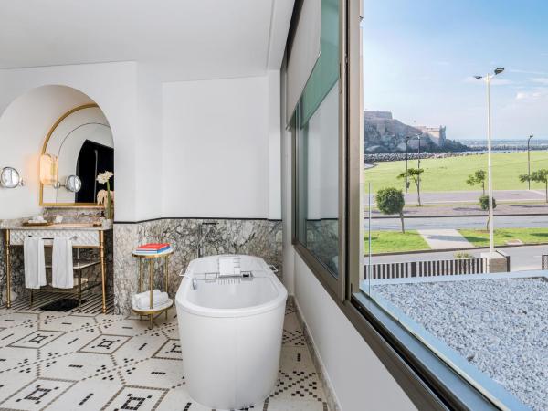 Fairmont La Marina Rabat Sale Hotel And Residences : photo 8 de la chambre suite heritage lit king-size