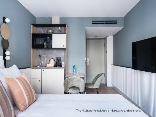 numa I Arc Rooms & Apartments : photo 4 de la chambre medium studio with kitchenette
