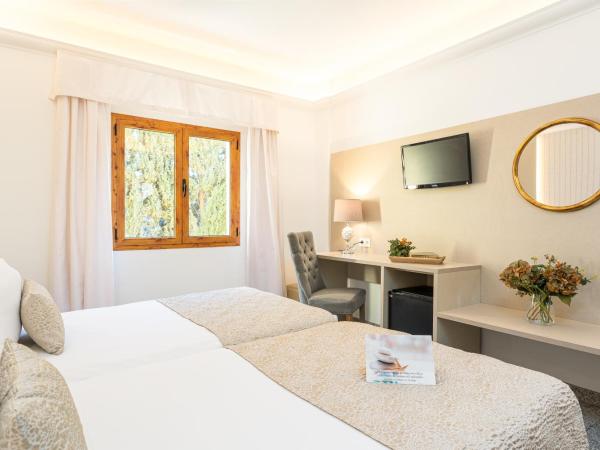 Hotel Plaza Del Castillo : photo 5 de la chambre chambre lits jumeaux