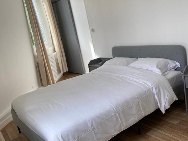 HOTEL DU CENTRE : photo 4 de la chambre chambre double