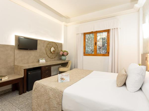 Hotel Plaza Del Castillo : photo 4 de la chambre chambre double