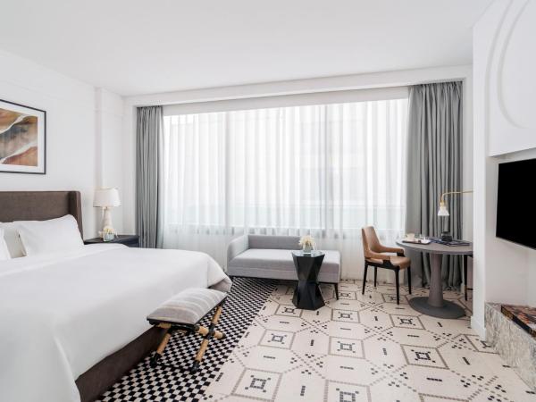 Fairmont La Marina Rabat Sale Hotel And Residences : photo 4 de la chambre chambre lit king-size de luxe avec balcon privé