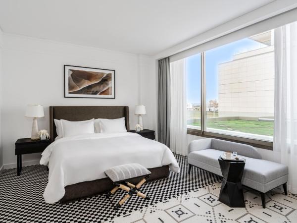 Fairmont La Marina Rabat Sale Hotel And Residences : photo 7 de la chambre chambre fairmont avec 1 lit king-size