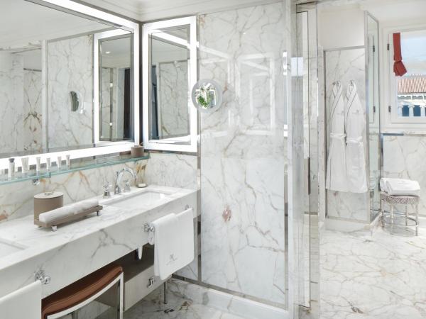 Portrait Milano - Lungarno Collection : photo 4 de la chambre suite junior