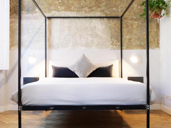 Domus 19 : photo 1 de la chambre chambre double avec salle de bains commune