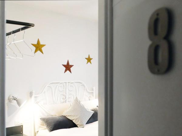 Domus 19 : photo 4 de la chambre chambre double avec salle de bains commune