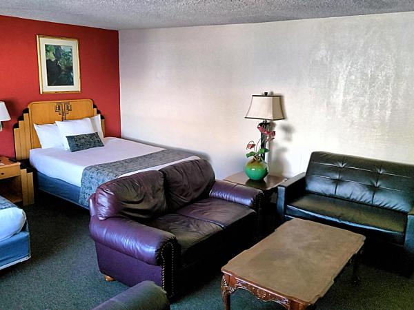 Metropolitan Inn Downtown Salt Lake City : photo 2 de la chambre suite lit queen-size