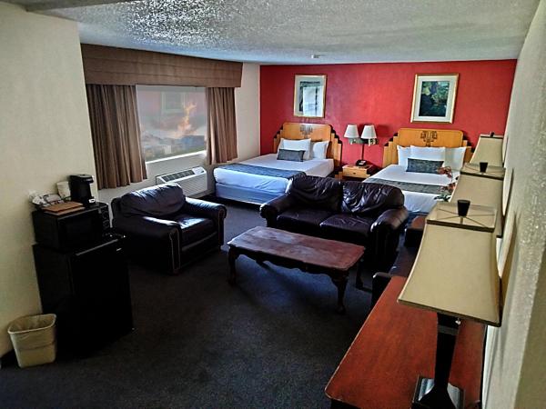 Metropolitan Inn Downtown Salt Lake City : photo 1 de la chambre suite lit queen-size