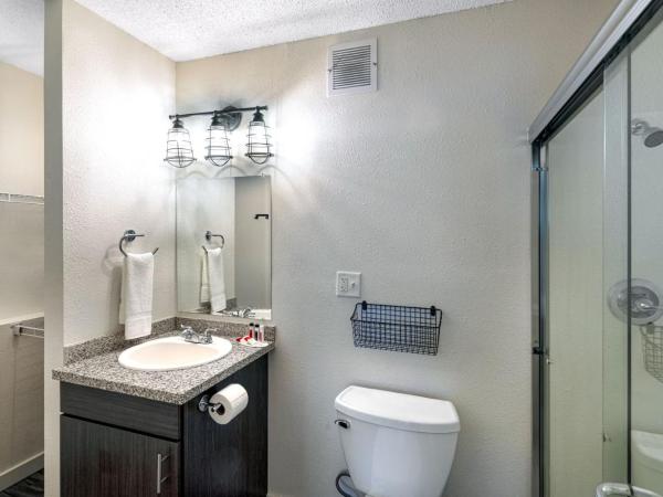 Hillside Crossing Nashville a Ramada by Wyndham : photo 4 de la chambre chambre 2 lits queen-size - non-fumeurs