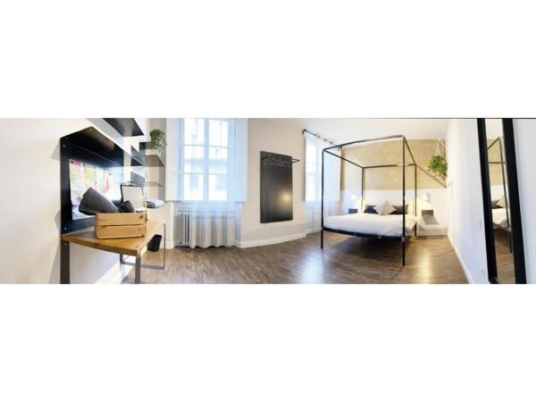 Domus 19 : photo 2 de la chambre chambre double avec salle de bains commune