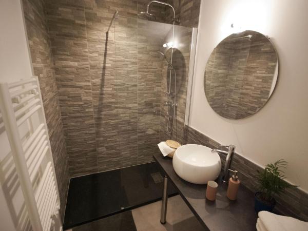 La Chartreuse - Bordeaux : photo 7 de la chambre chambre double avec salle de bains privative