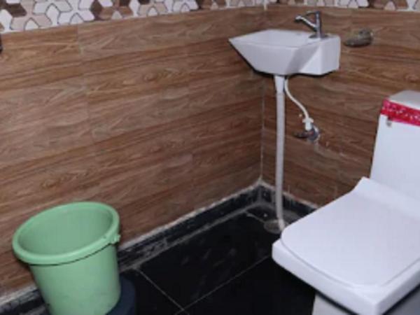 Hotel Shivam Inn Party Palace By WB Inn : photo 4 de la chambre chambre double standard