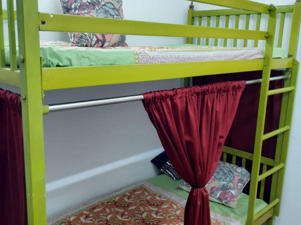 Ali Baba Hostel : photo 3 de la chambre chambre double avec balcon