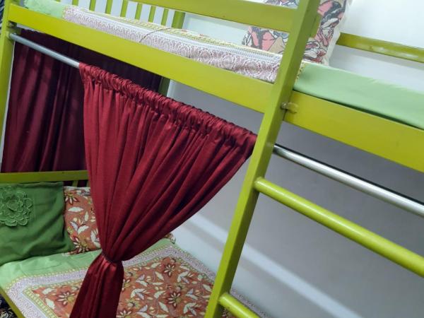 Ali Baba Hostel : photo 5 de la chambre chambre double avec balcon