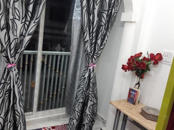 Ali Baba Hostel : photo 7 de la chambre chambre double avec balcon