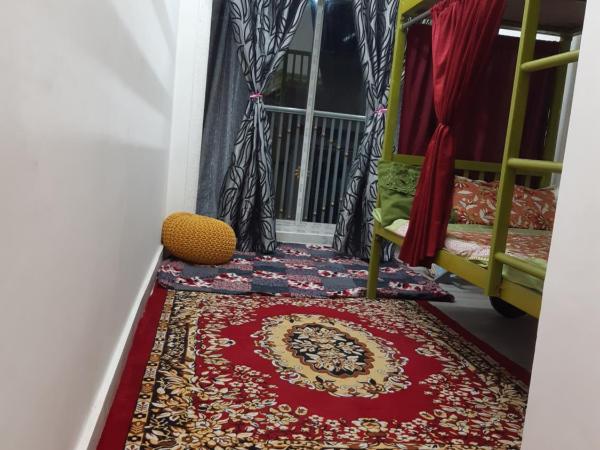 Ali Baba Hostel : photo 4 de la chambre chambre double avec balcon