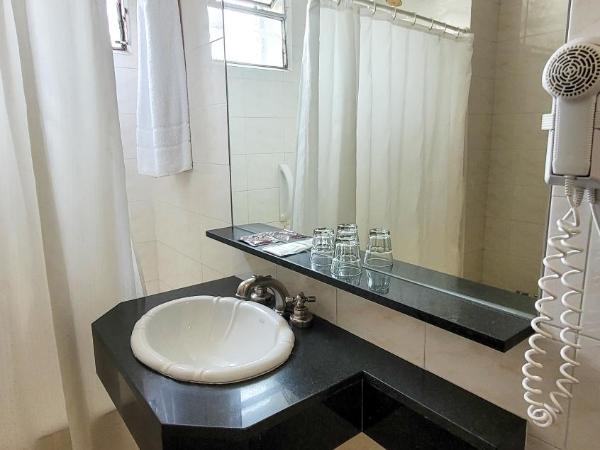 Gran Hotel Buenos Aires : photo 8 de la chambre chambre triple standard