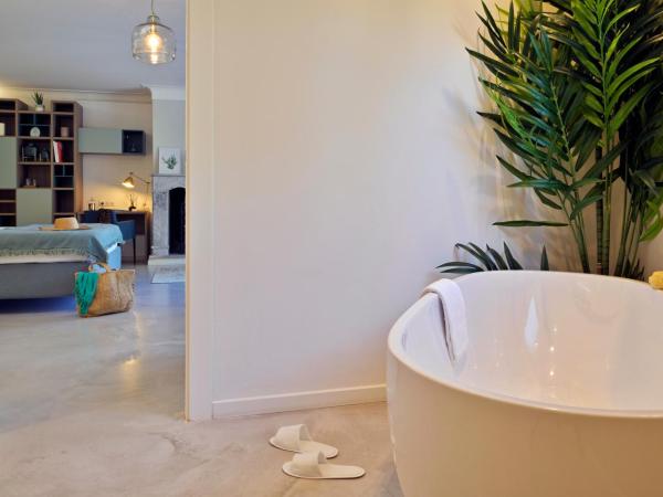 Hotel Bartaccia : photo 2 de la chambre suite junior avec baignoire et terrasse