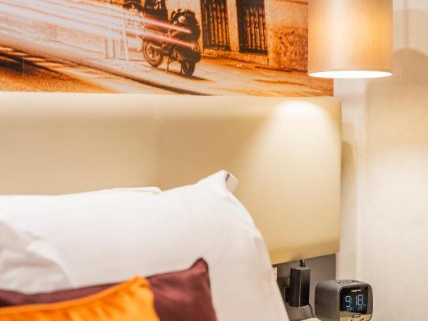 Hotel Indigo Madrid - Gran Via, an IHG Hotel : photo 3 de la chambre chambre lit king-size standard - accessible aux personnes à mobilité réduite