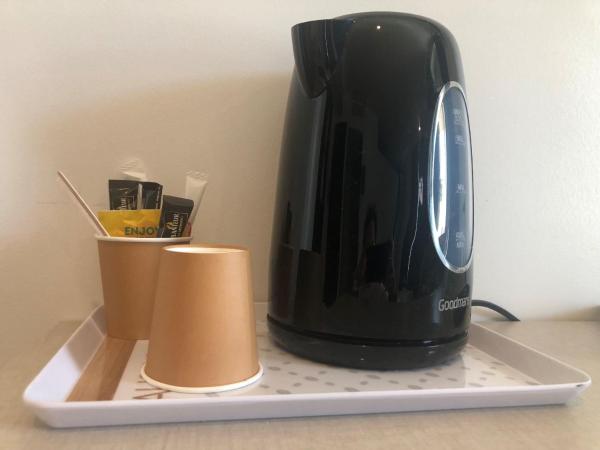 Hôtel Saint Roch Montpellier Centre : photo 9 de la chambre grande chambre double avec balcon