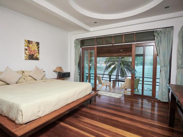 Resolution Resort : photo 2 de la chambre chambre double de luxe - face à la mer