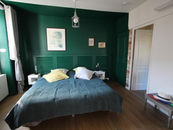 Suite en Terrasse à Cognac : photo 6 de la chambre chambre double