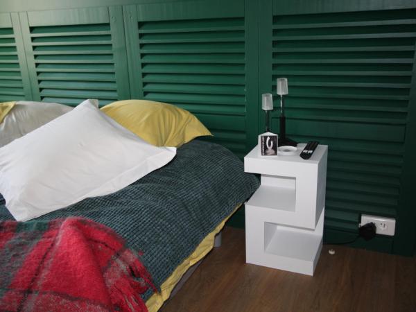 Suite en Terrasse à Cognac : photo 10 de la chambre chambre double