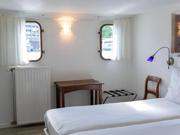 Hotel The Boatel : photo 1 de la chambre chambre lits jumeaux avec salle de bains privative