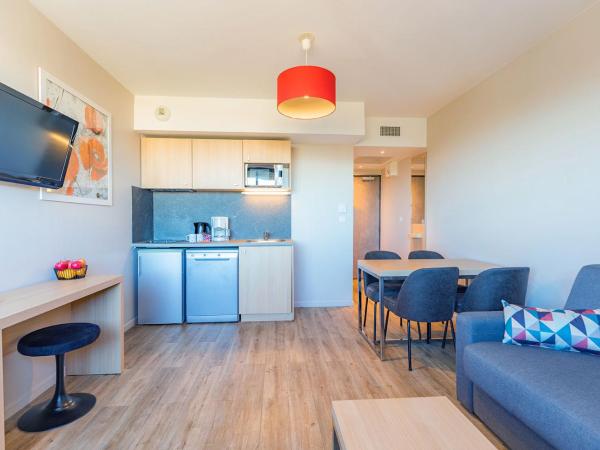 Appart'City Confort Montpellier Millénaire : photo 2 de la chambre  appartement 1 chambre (2 adultes + 2 enfants) 