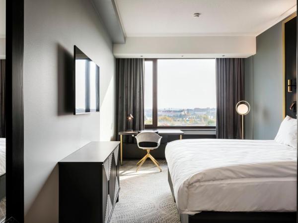 Crowne Plaza Helsinki - Hesperia, an IHG Hotel : photo 6 de la chambre chambre lit king-size premium - Étage club