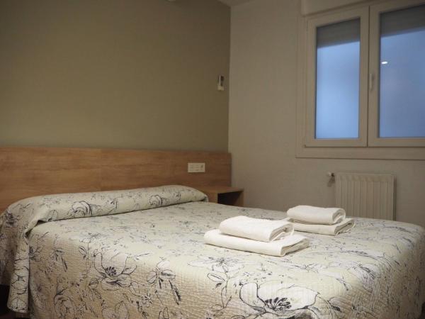Pensión Acella : photo 2 de la chambre chambre simple avec salle de bains commune