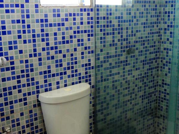 Albergaria Hostel : photo 6 de la chambre chambre double avec salle de bains privative