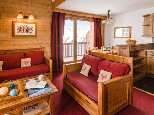 Lagrange Vacances Les Hauts de Comborcière : photo 2 de la chambre appartement 1 chambre avec alcôve (6 adultes)